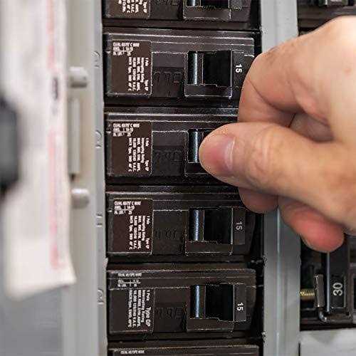 Alternative view of RecPro RV Circuit Breaker 15 Amp Q1515