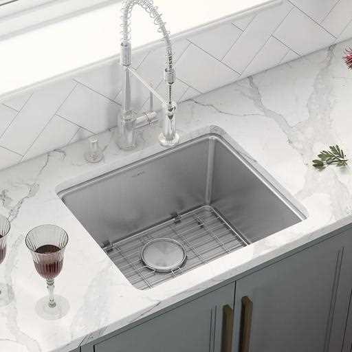 Ruvati Modena 20.5-in L x 17.75-in W Brushed Stainless Steel Undermount Sink | RVM5020